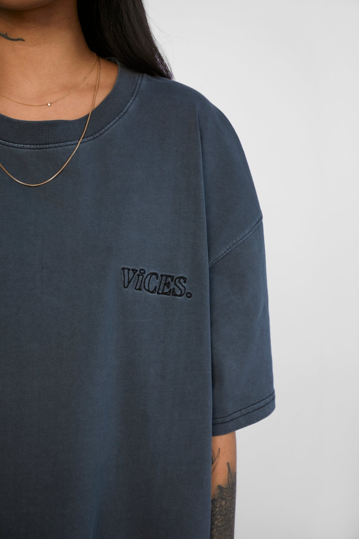 Signature Oversized Tee (Vintage Black) - Vices&co.